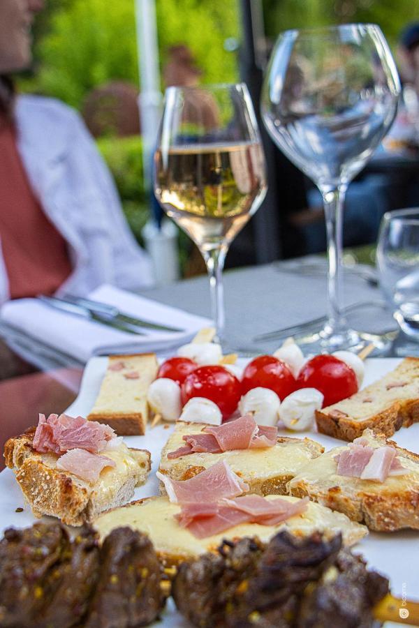 Logis Hotel & Restaurant - Le Relais De Montigny Montigny  Eksteriør billede